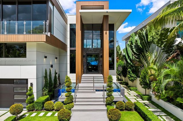 769 NE 77th Ter, Miami, FL 33138