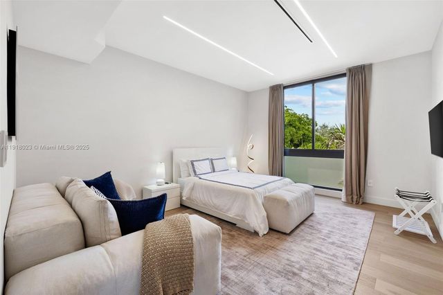 769 NE 77th Ter, Miami, FL 33138