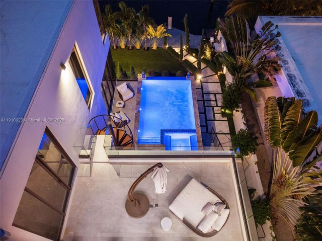 769 NE 77th Ter, Miami, FL 33138