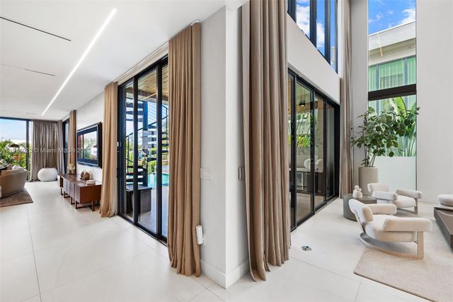 769 NE 77th Ter, Miami, FL 33138