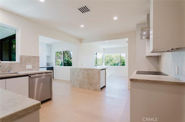 401 Brockmont Drive, Glendale, CA 91202