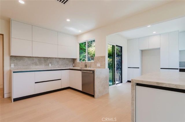 401 Brockmont Drive, Glendale, CA 91202