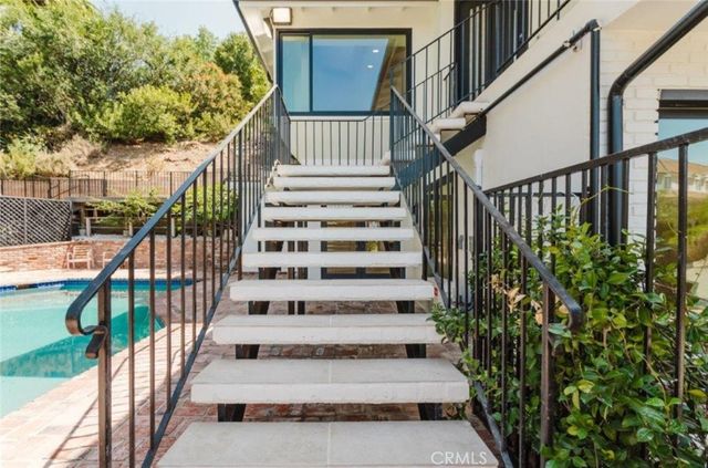 401 Brockmont Drive, Glendale, CA 91202