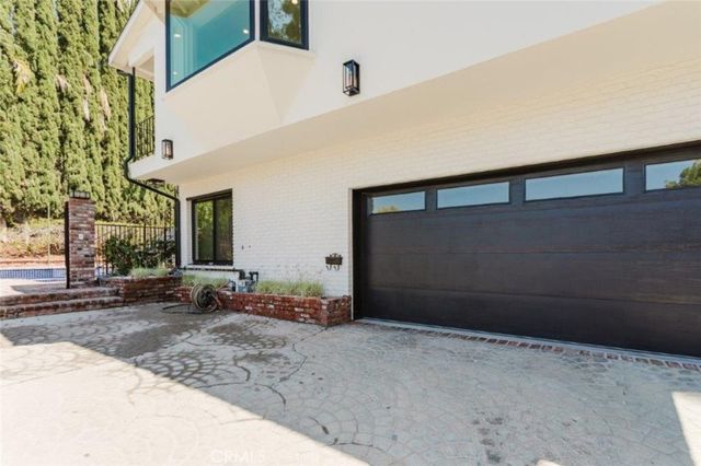 401 Brockmont Drive, Glendale, CA 91202