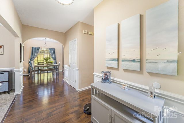10914 Chastain Parc Drive, Charlotte, NC 28216