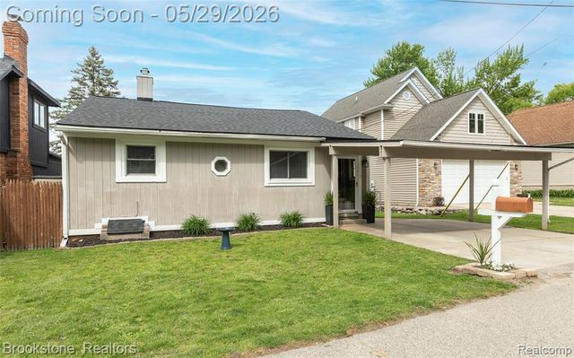 7900 Detroit Boulevard, West Bloomfield, MI 48323