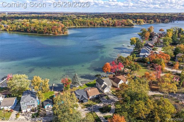 7900 Detroit Boulevard, West Bloomfield, MI 48323