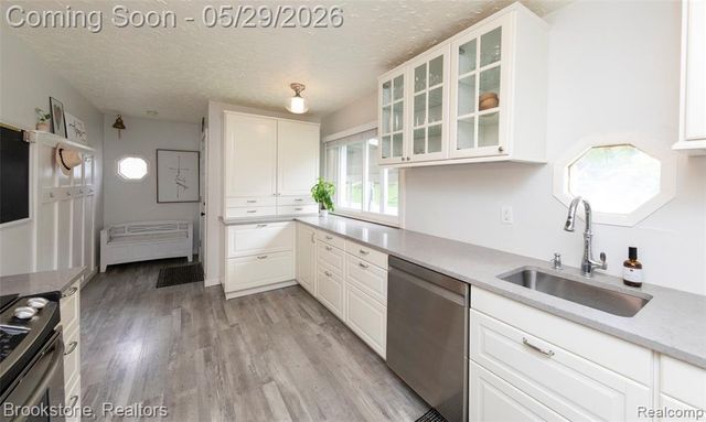 7900 Detroit Boulevard, West Bloomfield, MI 48323