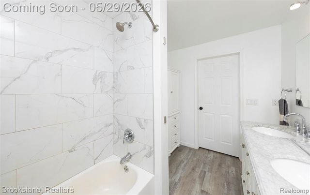7900 Detroit Boulevard, West Bloomfield, MI 48323