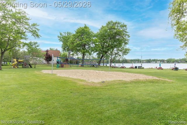 7900 Detroit Boulevard, West Bloomfield, MI 48323