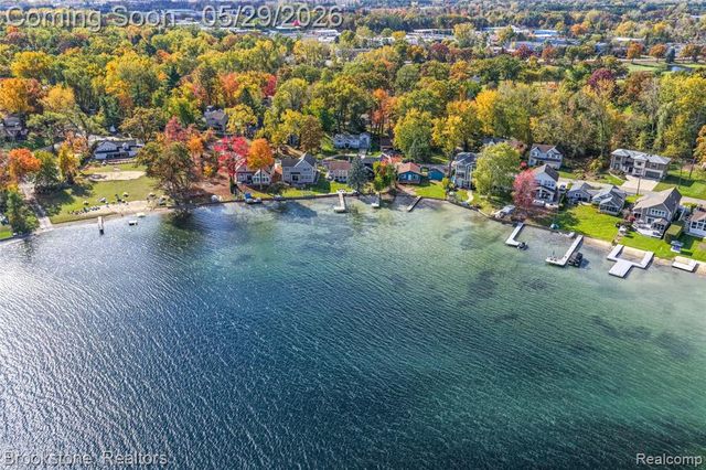 7900 Detroit Boulevard, West Bloomfield, MI 48323
