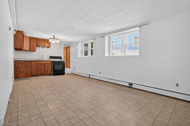 46 Grapevine Ave, Lexington, MA 02421