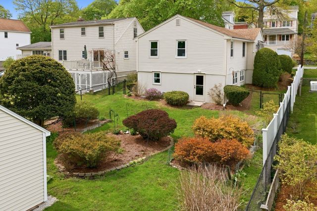 46 Grapevine Ave, Lexington, MA 02421