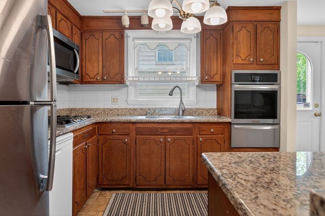 46 Grapevine Ave, Lexington, MA 02421
