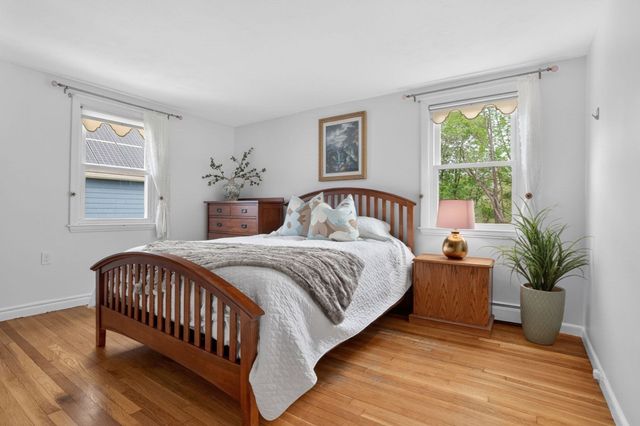 46 Grapevine Ave, Lexington, MA 02421