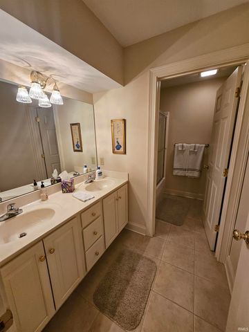 4111 Fairfax Court, Evansville, IN 47710