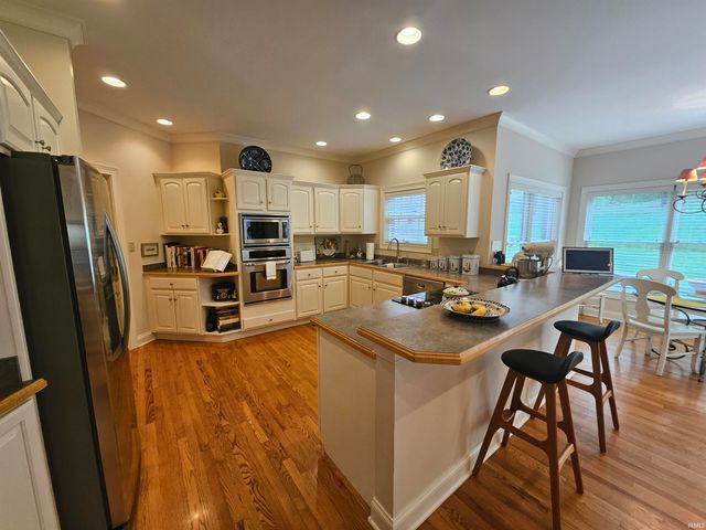 4111 Fairfax Court, Evansville, IN 47710