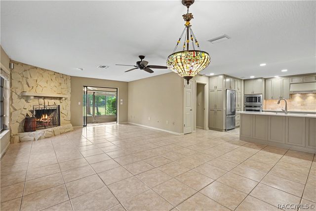 87 Golfview Drive, Homosassa, FL 34446