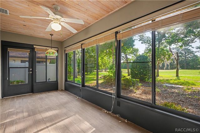 87 Golfview Drive, Homosassa, FL 34446