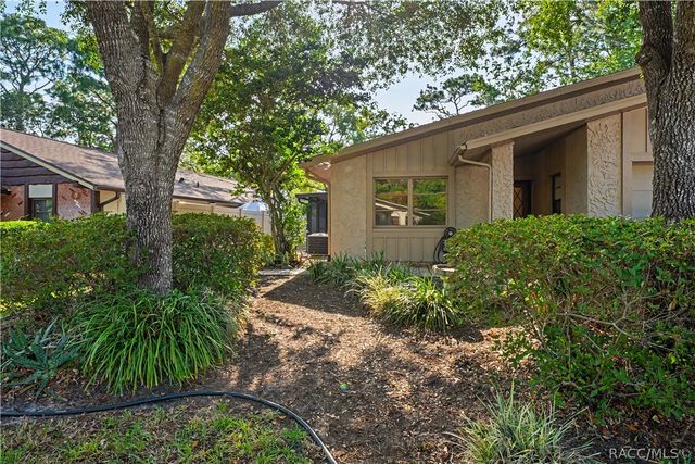 87 Golfview Drive, Homosassa, FL 34446