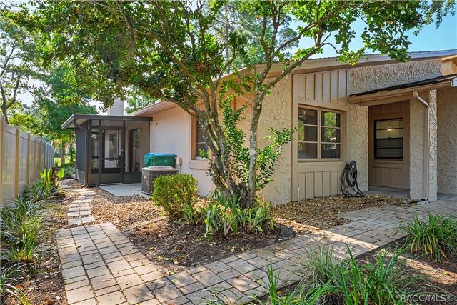 87 Golfview Drive, Homosassa, FL 34446