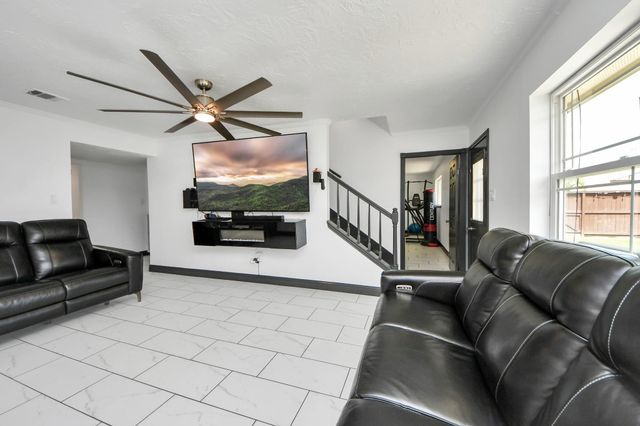 7407 Shiner Lane, Houston, TX 77072