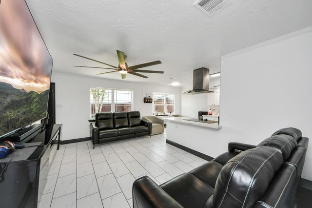 7407 Shiner Lane, Houston, TX 77072