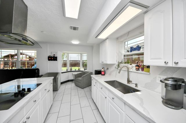 7407 Shiner Lane, Houston, TX 77072