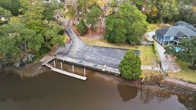 116 Stratford Drive, Summerville, SC 29485