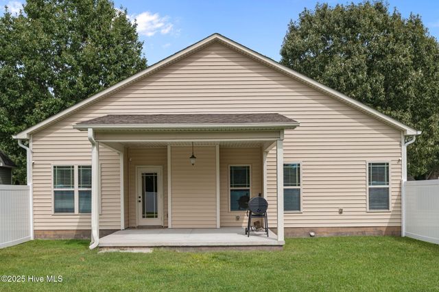 4316 Davencroft Village Drive, Winterville, NC 28590