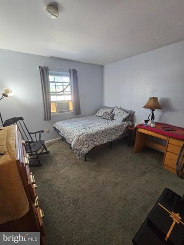 176 KENTON, Langhorne, PA 19047