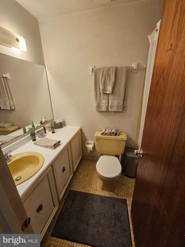 176 KENTON, Langhorne, PA 19047