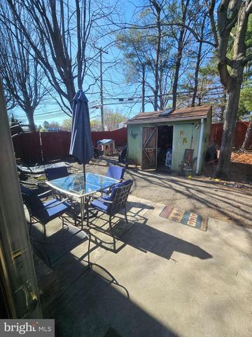 176 KENTON, Langhorne, PA 19047