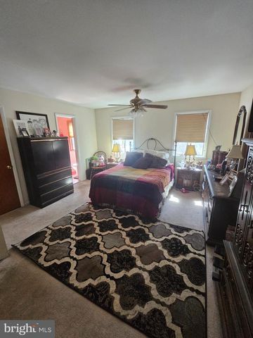 176 KENTON, Langhorne, PA 19047