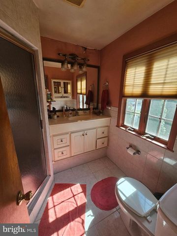 176 KENTON, Langhorne, PA 19047