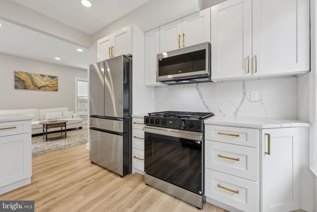 1335 MAPLE VIEW PL SE, Washington, DC 20020