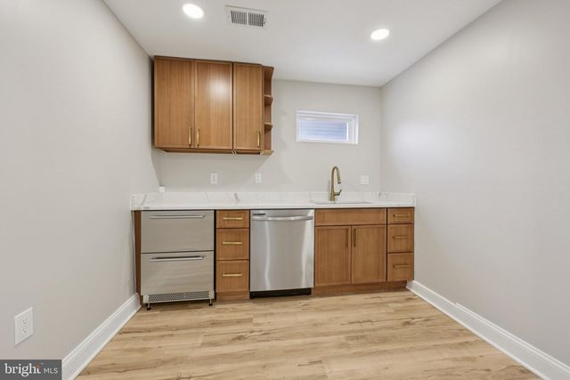 1335 MAPLE VIEW PL SE, Washington, DC 20020