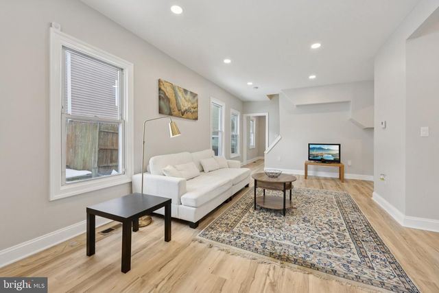 1335 MAPLE VIEW PL SE, Washington, DC 20020