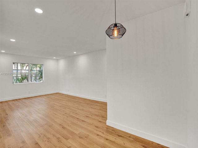 2426 SE 17th St 204A, Fort Lauderdale, FL 33316