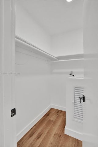 2426 SE 17th St 204A, Fort Lauderdale, FL 33316