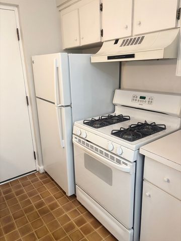 80 Walnut Street 311, Canton, MA 02021