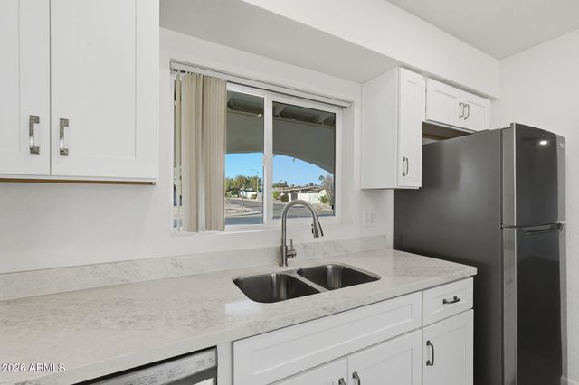 15601 N 22ND Street, Phoenix, AZ 85022