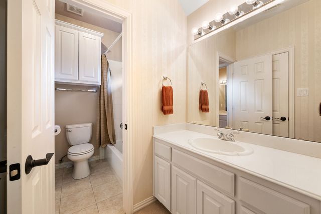 3209 Hidden Springs Drive, Corinth, TX 76210