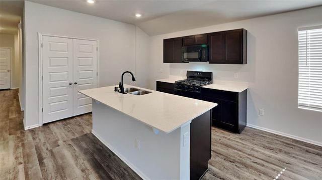 3629 Maggie Road, Mustang, OK 73064
