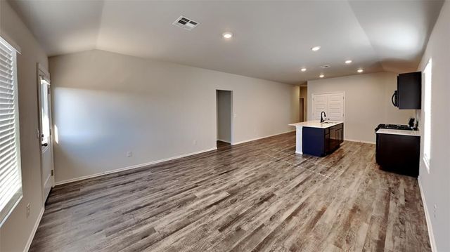 3629 Maggie Road, Mustang, OK 73064