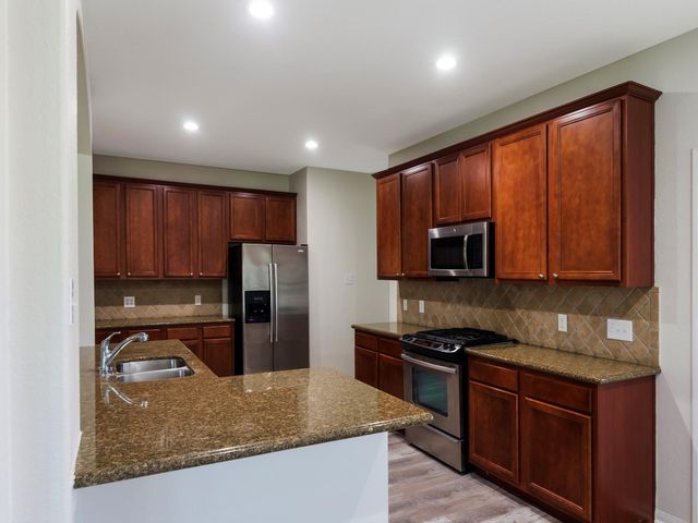 47 Lasting Spring, The Woodlands, TX 77389