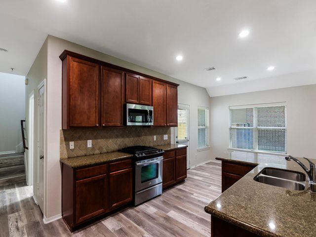 47 Lasting Spring, The Woodlands, TX 77389