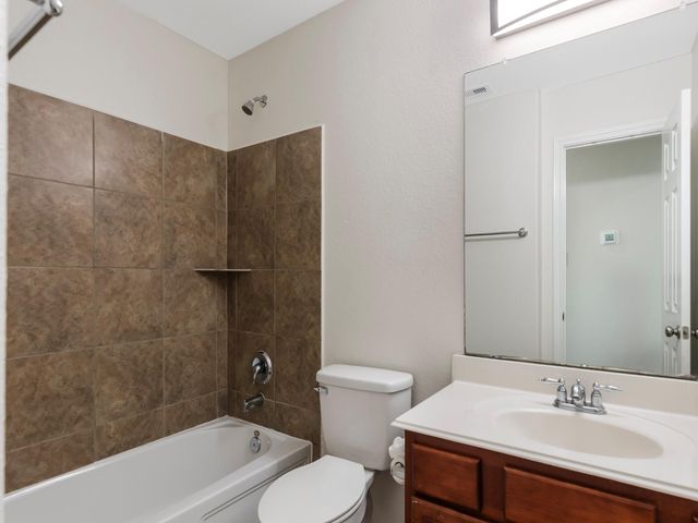 47 Lasting Spring, The Woodlands, TX 77389