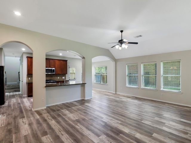 47 Lasting Spring, The Woodlands, TX 77389