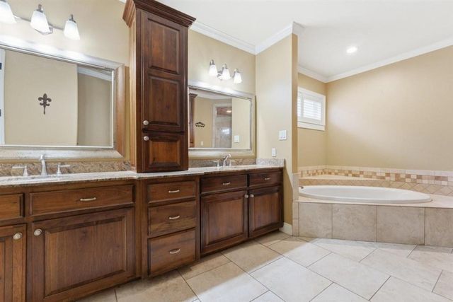 926 Carondelet Street, Lake Charles, LA 70605